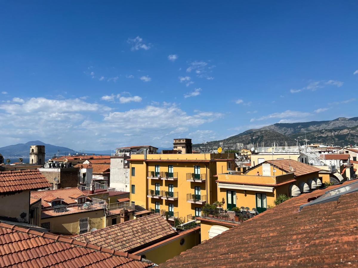 Historic Center Apartments Sorrento Bagian luar foto